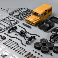 Конструктор для сборки внедорожника Land Rover Defender (желтый) 4WD масштаб 1:18 2.4G - MN-111K YELLOW