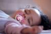 Пустышки силиконовые ночные Philips AVENT для девочки 6-18 месяцев, 2 шт - SCF176|24